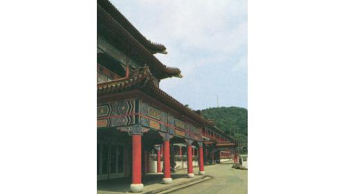 &nbsp;圓山飯店麒麟廳是榮工處在嚴孝章先生主政初期的6年間承辦的工程之一，目前作為民眾住宿用途。