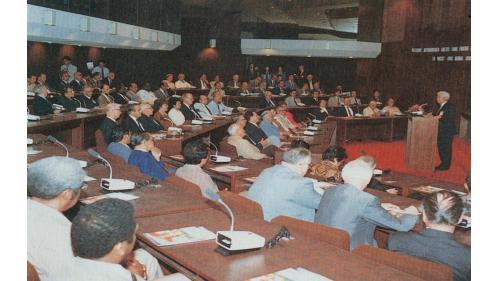 &nbsp;圖為嚴孝章處長歡迎世界各國退伍軍人組織領袖訪問榮工處。
