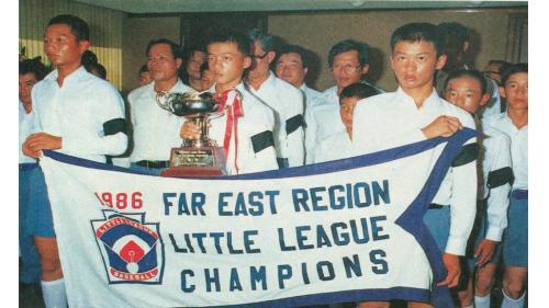 &nbsp;1986年8月2日(農曆6月27日)是嚴孝章先生65歲的生日，當天因心肌梗塞病逝於奧地利薩爾斯堡(Salzburg)。8月18日舉行告別式，總統經國先生特頒「旌忠狀」，並派退輔會主任委員鄭為元上將為治喪委員長。當天副總統、五院院長、政府政要、各級將領、工程界、棒球界、企業界、及熱心民眾共聚一堂，為畢生奉獻國家、社會、工程界、棒球界的巨星，謹致由衷的敬意與懷思。