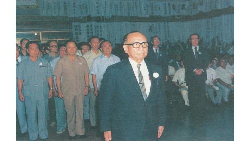 &nbsp;1986年8月2日(農曆6月27日)是嚴孝章先生65歲的生日，當天因心肌梗塞病逝於奧地利薩爾斯堡(Salzburg)。8月18日舉行告別式，總統經國先生特頒「旌忠狀」，並派退輔會主任委員鄭為元上將為治喪委員長。當天副總統、五院院長、政府政要、各級將領、工程界、棒球界、企業界、及熱心民眾共聚一堂，為畢生奉獻國家、社會、工程界、棒球界的巨星，謹致由衷的敬意與懷思。