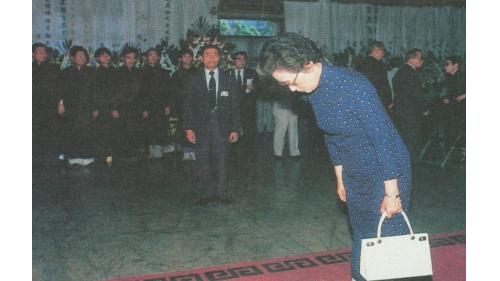 &nbsp;1986年8月2日(農曆6月27日)是嚴孝章先生65歲的生日，當天因心肌梗塞病逝於奧地利薩爾斯堡(Salzburg)。8月18日舉行告別式，總統經國先生特頒「旌忠狀」，並派退輔會主任委員鄭為元上將為治喪委員長。當天副總統、五院院長、政府政要、各級將領、工程界、棒球界、企業界、及熱心民眾共聚一堂，為畢生奉獻國家、社會、工程界、棒球界的巨星，謹致由衷的敬意與懷思。