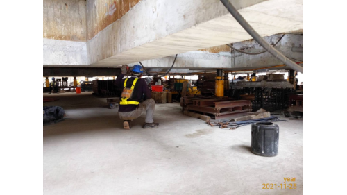&nbsp;2021.11.25 帝冠式歷史建物定位下降作業。