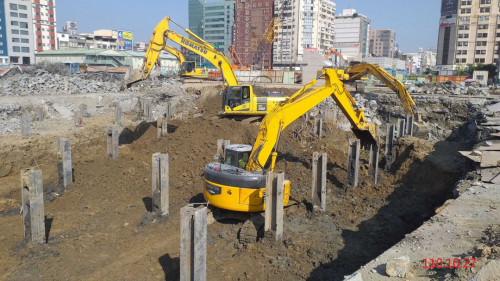 &nbsp;第10中東區土方開挖。