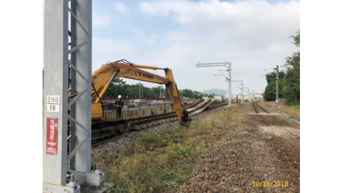 &nbsp;高雄鐵路地下化延伸左營計畫規劃路段為新左營車站以南至葆禎路間，工程內容為興建總長約4.13公里之單孔雙軌隧道、復設內惟車站、將現有之左營舊城車站地下化，地下化車站於2018年通車。【圖/左營至內惟站間臨時軌拆收作業】