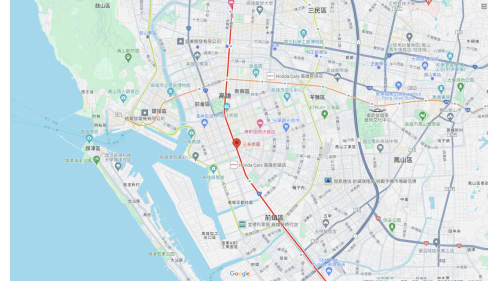 &nbsp;三多商圈站編號為R8，位於前鎮區中山二路，於2008年3月啟用，預定為高雄捷運黃線轉乘站。站體設計將月台挑高，可以直接從大廳層看到月台層，以及月台層中央的圓柱型電梯，配上天花板的放射狀燈光及地板放射狀紋路，形成「捷運之眼」意象，為本站特色。車站鄰近三多商圈，有高雄大遠百、SOGO百貨及新光三越，為餐飲、百貨、流行服飾的聚集地。