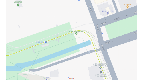 &nbsp;高雄展覽館站編號為C8，位於苓雅區成功二路與新光路交叉口。車站附近為高雄展覽館，經常舉辦各項展覽、會議及活動等