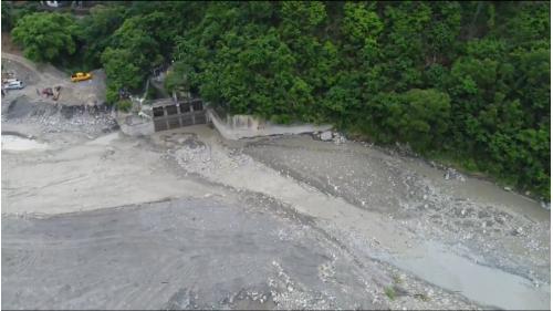舊寮圳:老濃溪上竹子門發電所引水口攔河堰為臨時攔河堰