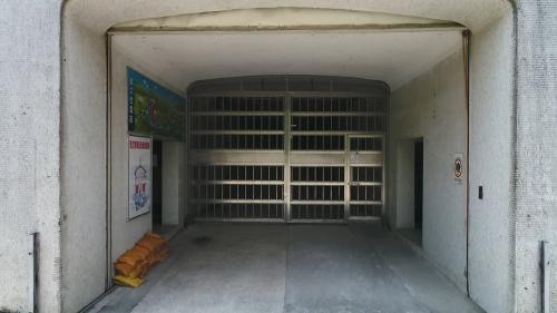 曾文發電廠是一座地下電廠，就位於曾文水庫大壩下方400公尺處，廠房的入口也是這座五層樓電廠的唯一出入口
