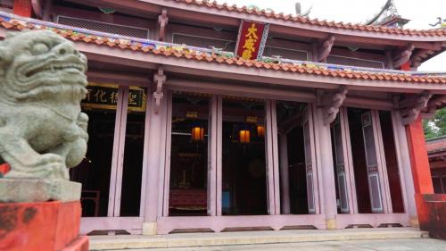 安平港:臺南孔子廟建於鄭經時期1665年，為臺灣最早的文廟。清領初期是全臺童生唯一入學之所，因此稱「全臺首學」。