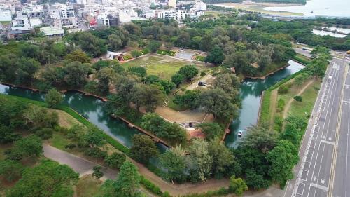 安平港:1876年台灣欽差大臣沈葆楨興建完成之「億載金城」俯瞰全景