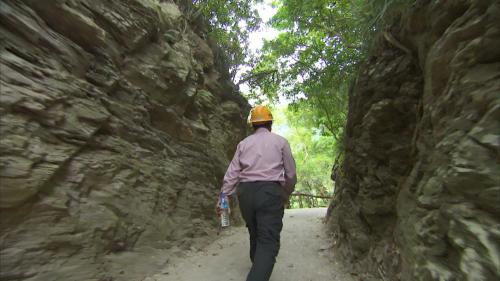 「砂卡礑步道」是當年為了開發立霧溪的水力發電以及維修水壩和水路而興建