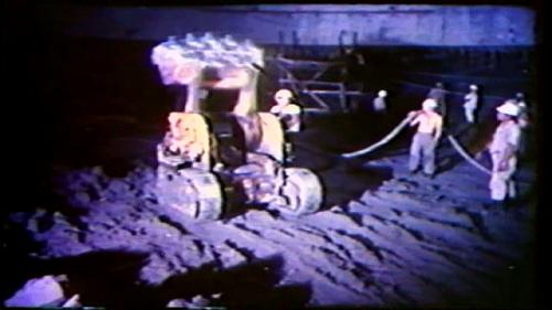 曾文電廠於民國56年10月開始動工興建， 62年7月12日完工正式啟用，由基礎到頂部高達32公尺，直徑間距26公尺，可安裝5萬千瓦的水力發電機一座。