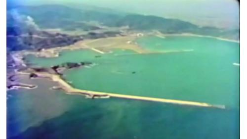 早在1972年榮工就在蘇澳承 辦龍淵軍港工程， 著有績效。1974年春繼續負起闢建蘇澳港商港第1期工程重任，歷經4年多於1978年12月底竣工，比預定工期提前半年。