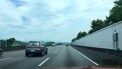 榮工處承辦之中山南北高速公路由車內拍攝