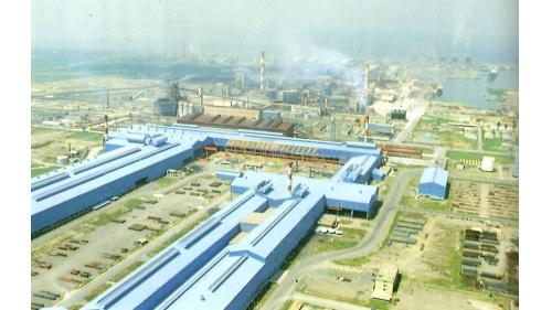 高雄港:中鋼為1970年代十大建設之一，全系列建廠工作交由榮工處承辦,  1974年開工，1977年第一階段工程完工進入生產階段