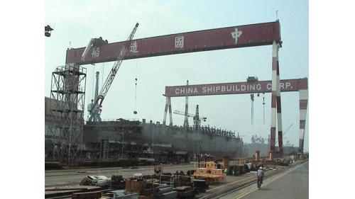 高雄港:中船公司為十大建設之一，1974年開工，由榮工處與日本鹿島承攬承辦建廠工作。1976年高雄總廠完成；國內唯一的大型造船廠。
