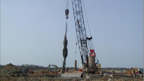 2004年9月大潭火力電廠的一至六號機組開始動工，預計興建兩部三對一及四部二對一之燃氣複循環機組。