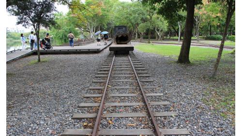 竹林車站是平地鐡道的終點站，1994年因風災損毀拆除，2004年依站房原貌重建，位於今日羅東林業文化園區內。