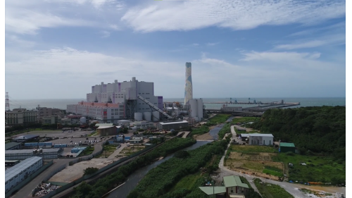 林口火力發電廠為全台第二大燃煤火力發電機組，1968年為運送火力發電廠舊一號與二號機所需燃煤，林口電廠出資與合作興建經營林口支線。