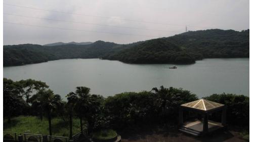 新山水庫於1976年興建，1980年完工，是基隆最重要的水資源，位於基隆市安樂區南側，基隆河支流，大武崙溪中游新山溪上，為公共給水單一標的離槽水庫。
