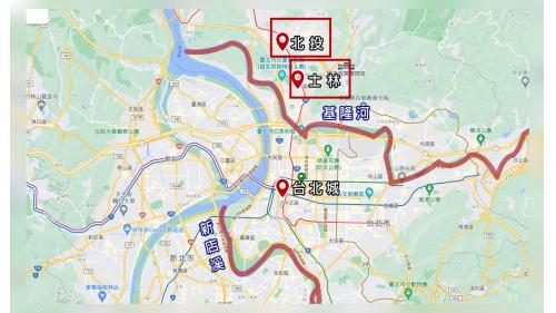 大台北近郊如北投、士林等區，因地勢較高，離新店溪太遠，且需跨越基隆河，其民生用水則另興建北投水道及士林水道供應。