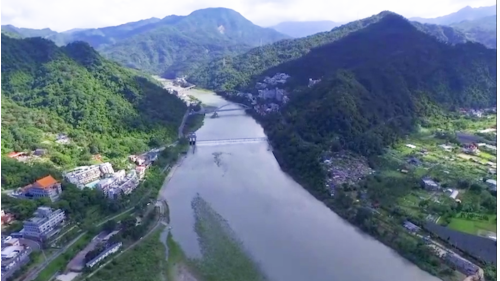 位於台灣北部，淡水河水系三大支流之一，河長81公里，流域面積921平方公里，是大台北地區主要水源。