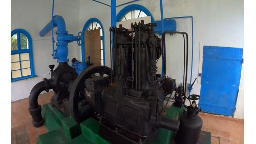 &nbsp;
幫浦間內的德製MWM幫浦機械設備。