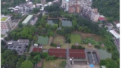 &nbsp;
基隆水道於1898年動工，1902年完工，水道完成後，基隆水道又於1908年、1917年及1923年分別增設濾過池、濾過井、淨水池、淨水井等工程。