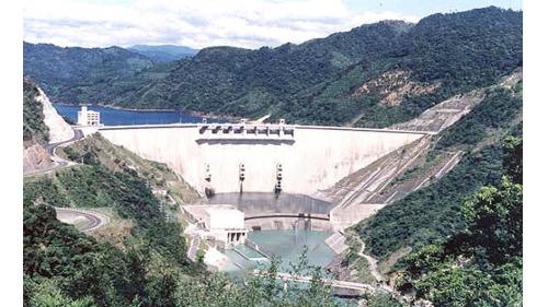 &nbsp;
翡翠水庫設施包括主壩、溢洪道、落水池、副壩、翡翠電廠與靜水池