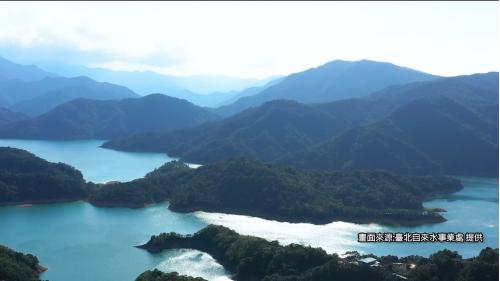 &nbsp;翡翠水庫是臺北地區的主要水庫之一，位於新店溪支流北勢溪之上，庫區範圍涵蓋新北市新店區、石碇區與坪林區，總容量約4億6百萬立方公尺，為臺灣第二大