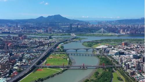 &nbsp;
新店溪位於台灣北部，是淡水河水系三大支流之一，河長81公里，流域面積921平方公里