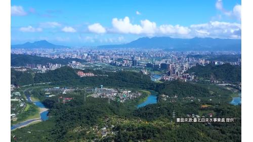 &nbsp;是台灣最大的淨水場，可供應大台北地區約600萬多人口的用水，每日約需要365萬噸自來水。