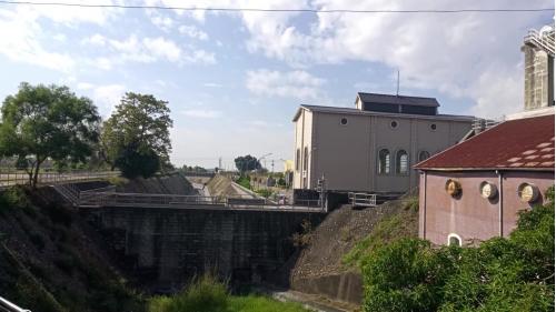 濁水電廠發電後尾水匯入濁幹線，提供下游五萬公頃農田灌溉。