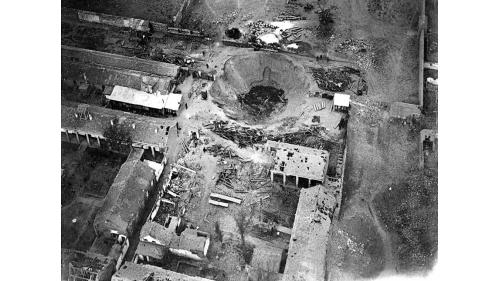 1900年6月15日義和團進攻西什庫教堂，並炸毀仁慈教堂、炸死教民及兒童400多人。
&nbsp;