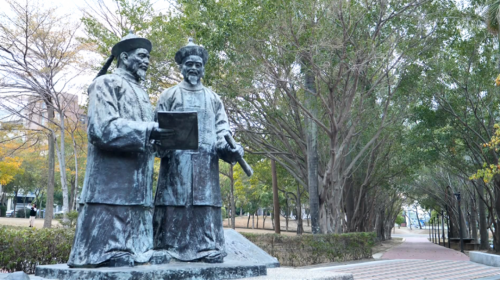 1733年（雍正十年），岸裡社第三代總土官潘敦仔與岸裡社通事張達京，採「割地換水」方式合資興建上埤圳，1734年水圳完工後，漢田得水14分之12，蕃田得水14分之2比例分水。