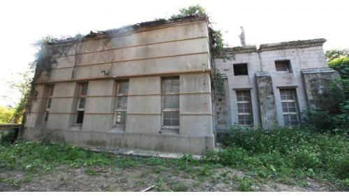 &nbsp;新竹水道水位於新竹街，主要水源為隆恩圳，1925年開始建設新竹水道，於1929年興建完成，出水量為每日5,000噸，供應新竹地區居民用水。圖為水公司之水源地(取自新竹市要覽)